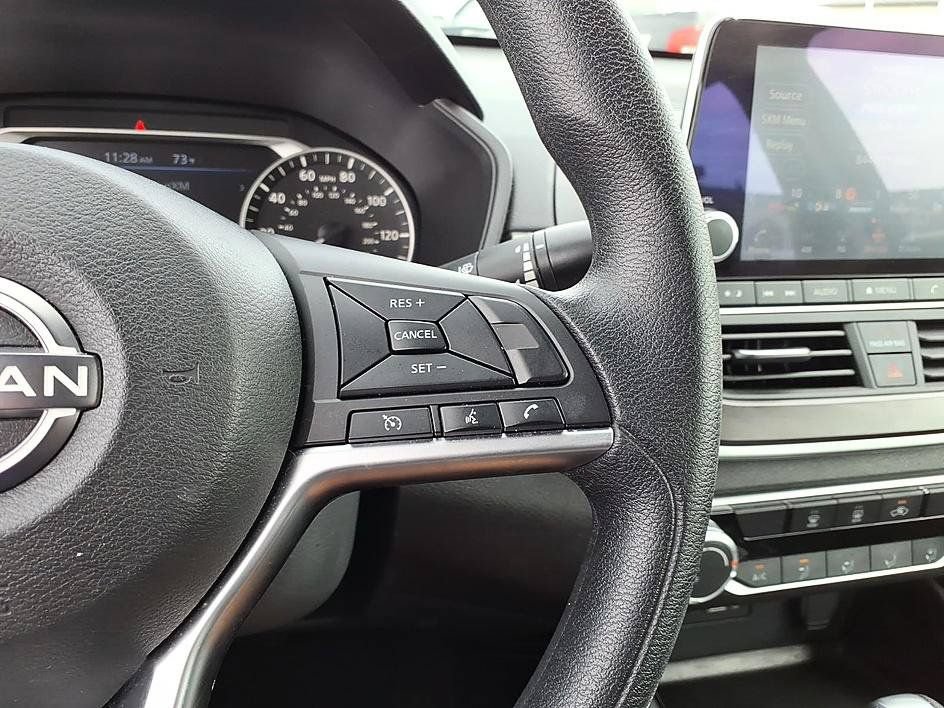 Used 2023 Nissan Altima 2.5 SV FWD image 26