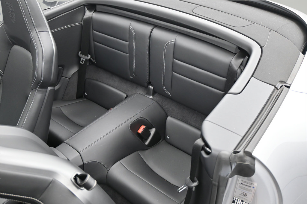 Certified 2024 Porsche 911 Cabriolet image 6