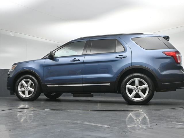 Certified 2018 Ford Explorer XLT image 32
