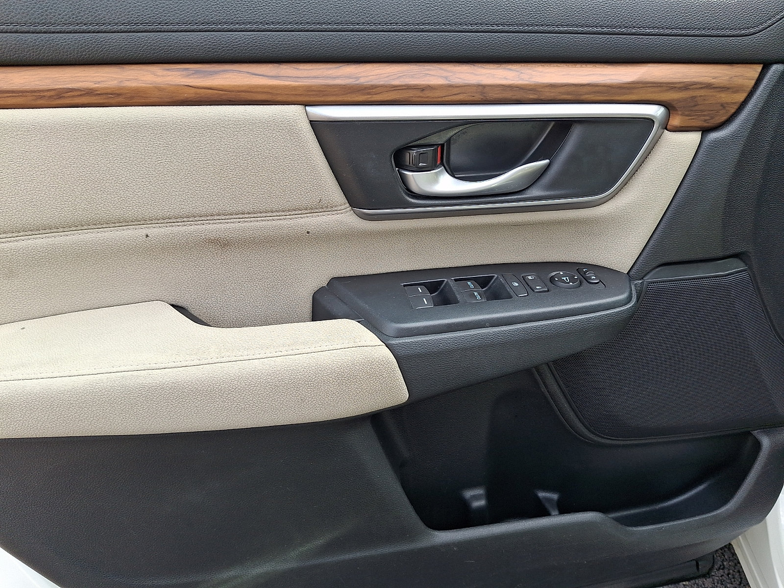 Used 2018 Honda CR-V EX image 12