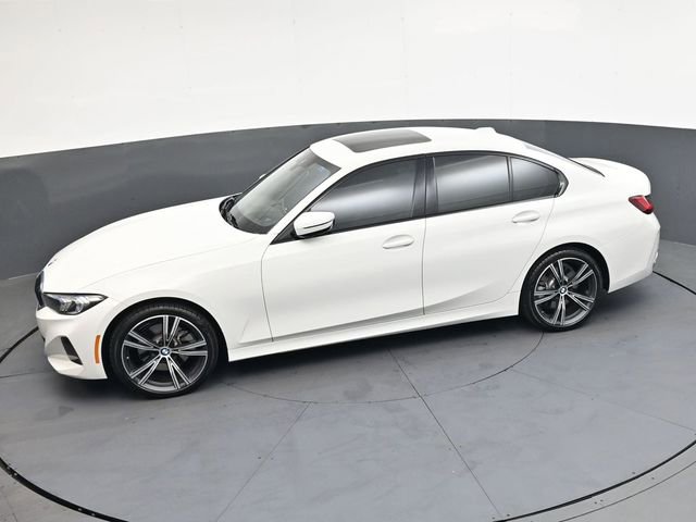 Used 2023 BMW 330i Sedan w/ Premium Package image 31