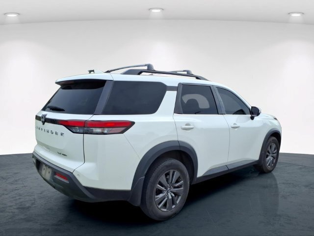 Used 2022 Nissan Pathfinder SV AWD/4WD image 18
