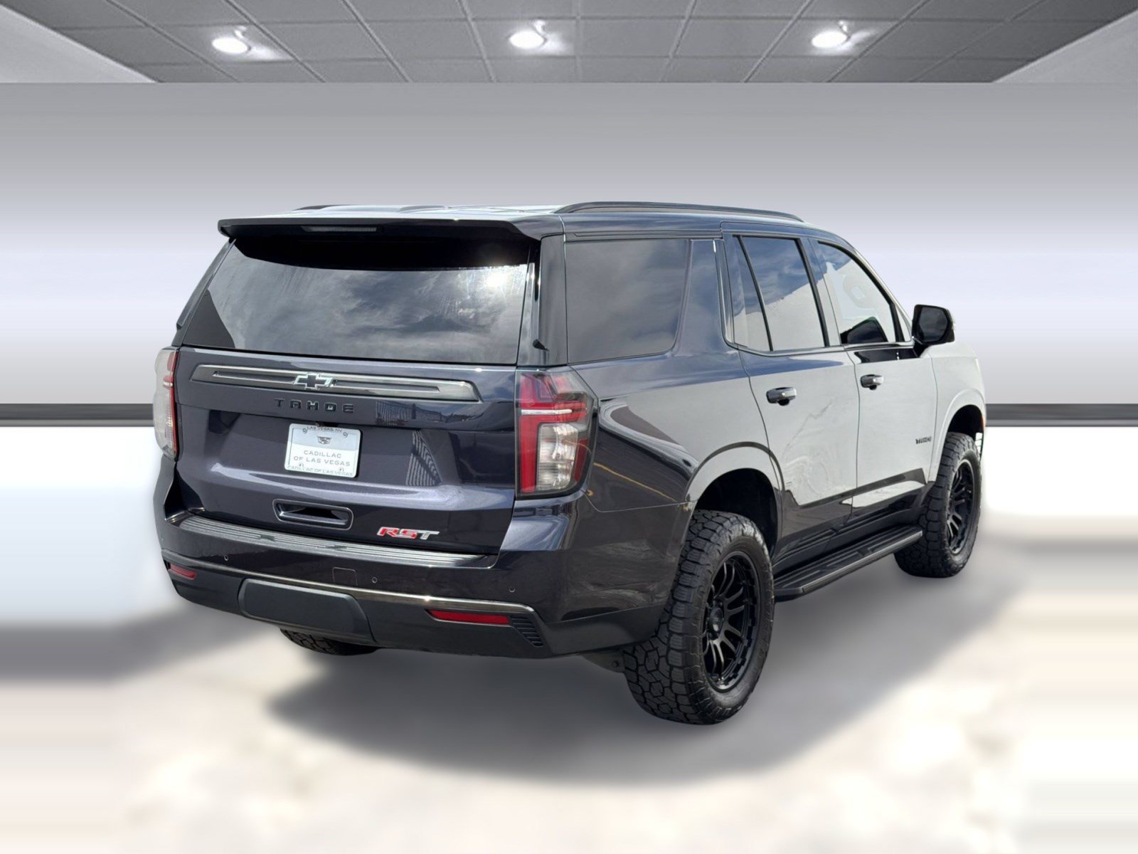 Used 2022 Chevrolet Tahoe RST w/ Luxury Package AWD/4WD image 8