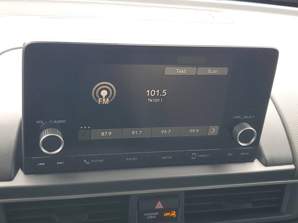 Used 2023 Honda Pilot Sport image 16