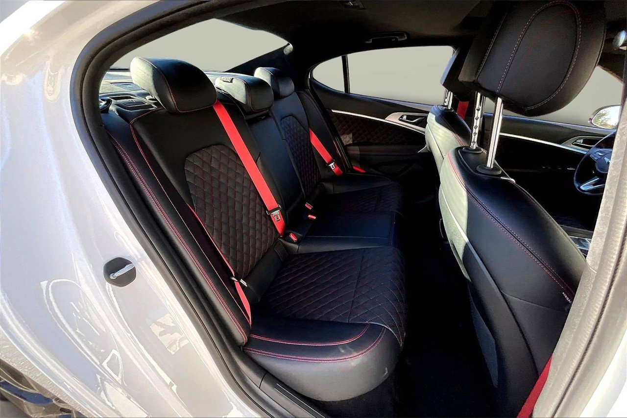 Used 2022 Genesis G70 3.3T w/ Sport Prestige Package image 24