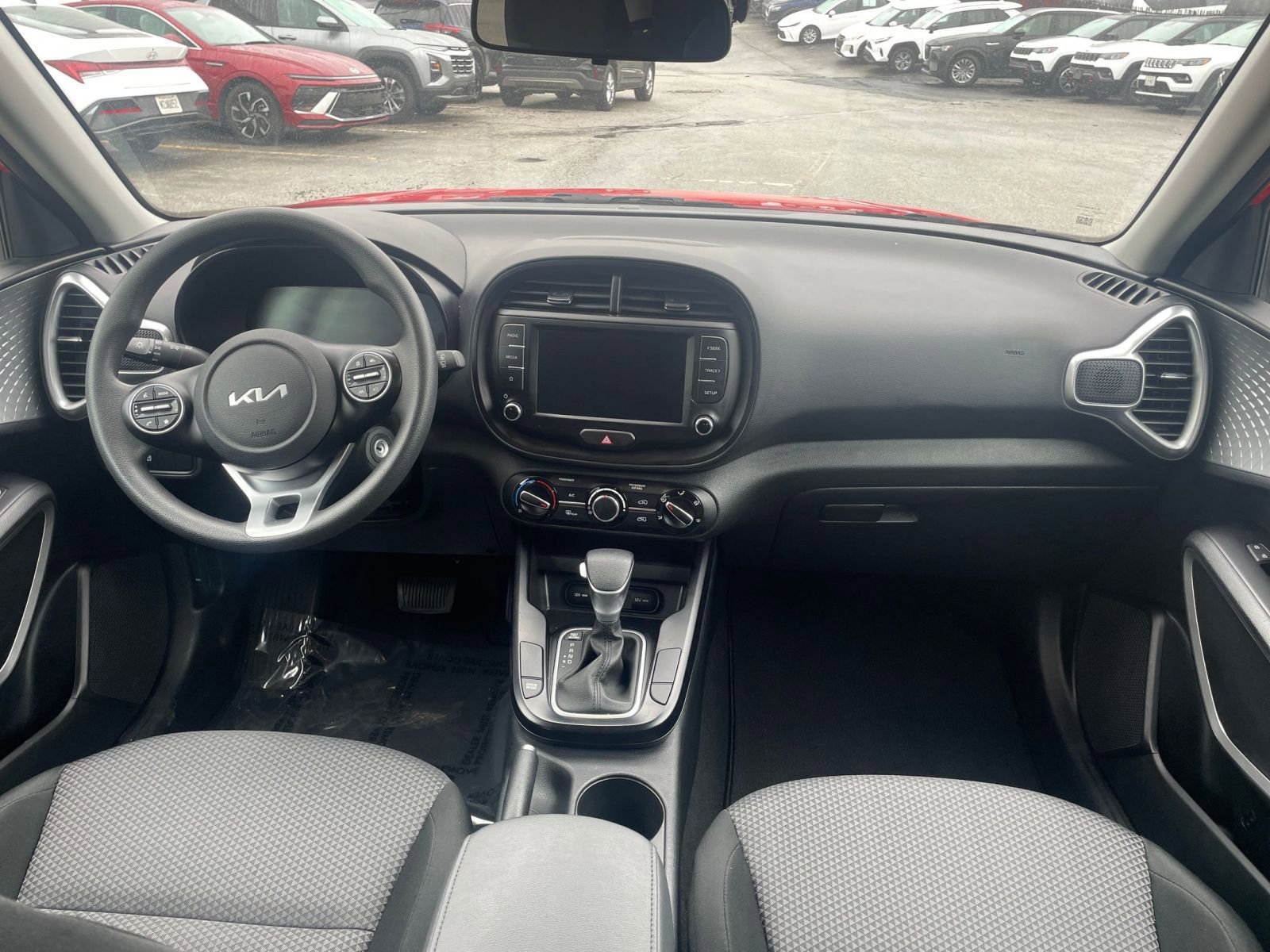 Used 2025 Kia Soul LX w/ LX Technology Package image 31