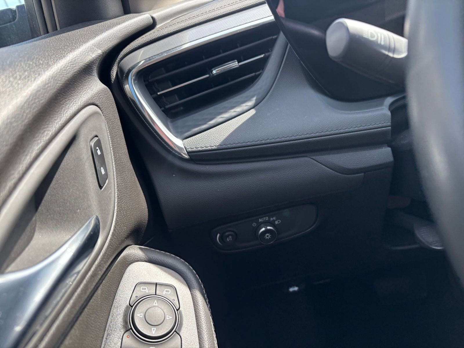 Used 2025 Buick Encore GX Preferred image 33