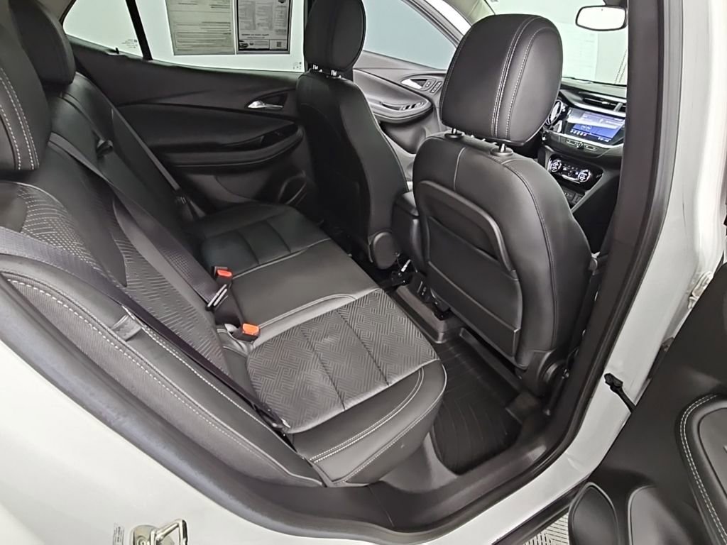 Used 2022 Buick Encore GX Essence w/ Experience Buick Package image 37