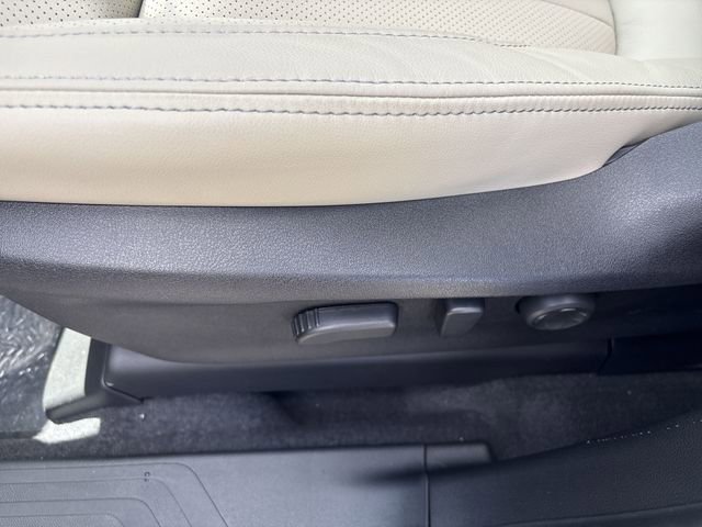 New 2026 Subaru Ascent Limited AWD/4WD image 12