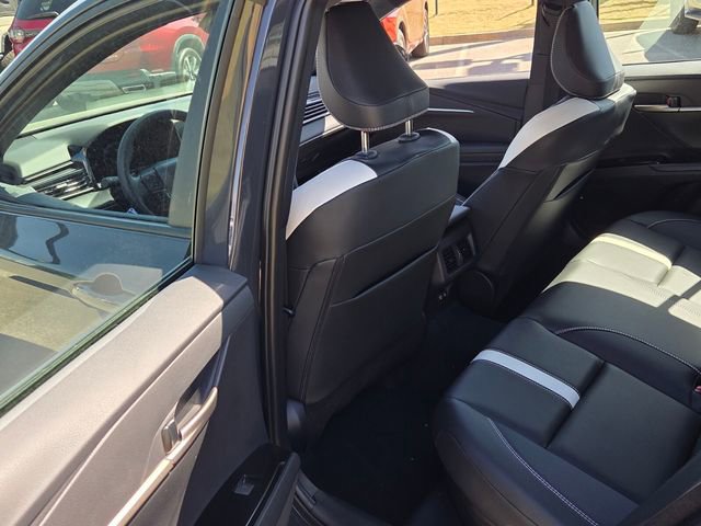 Used 2026 Toyota Camry SE w/ Convenience Package FWD image 7