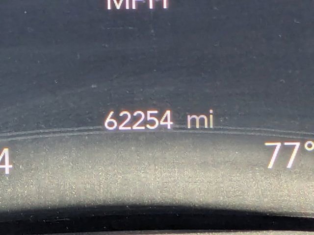 Used 2024 Chrysler Pacifica Touring-L image 28