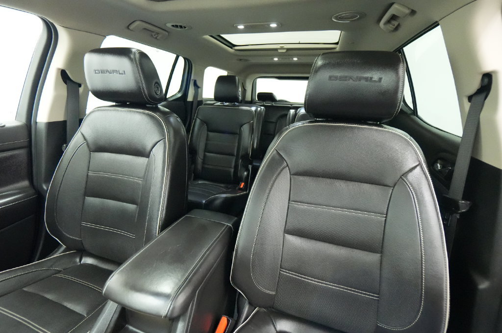 Used 2019 GMC Acadia Denali w/ Technology Package AWD/4WD image 15