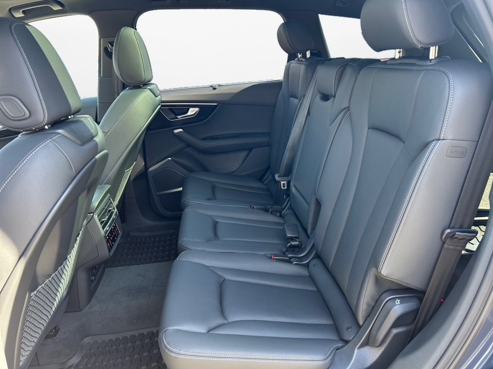 New 2026 Audi Q7 3.0T Premium Plus image 13