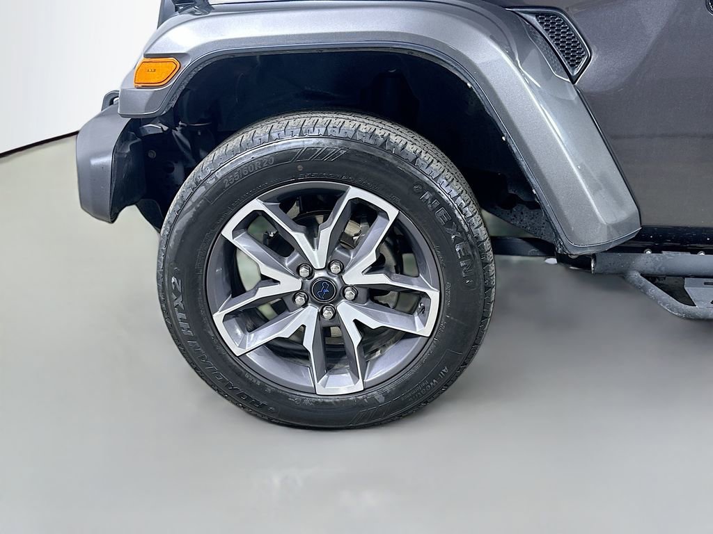Used 2024 Jeep Wrangler Unlimited image 8