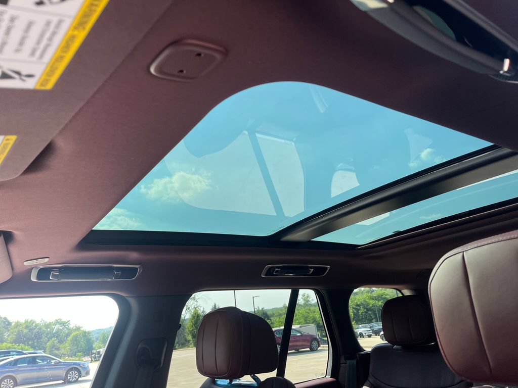 New 2026 Land Rover Range Rover SE AWD/4WD image 17