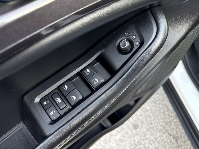 Used 2023 Jeep Grand Cherokee Altitude AWD/4WD image 23