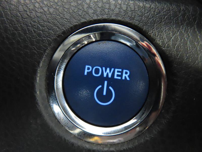 Used 2020 Toyota Camry XLE FWD image 18