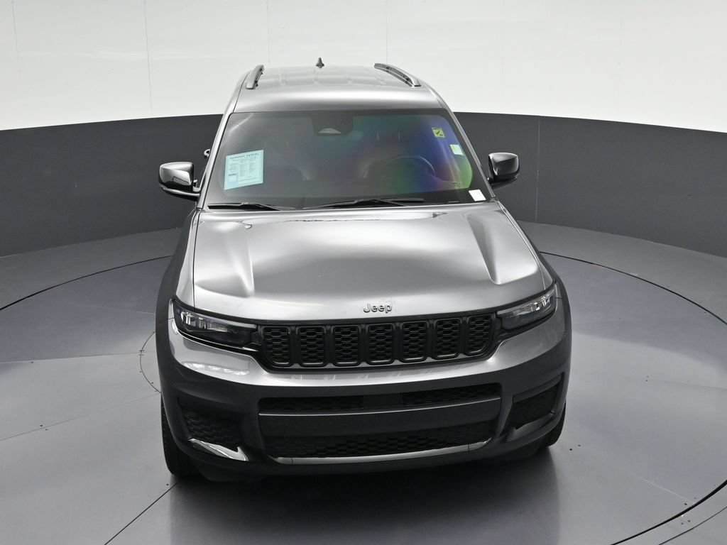 Used 2023 Jeep Grand Cherokee L Laredo RWD image 28