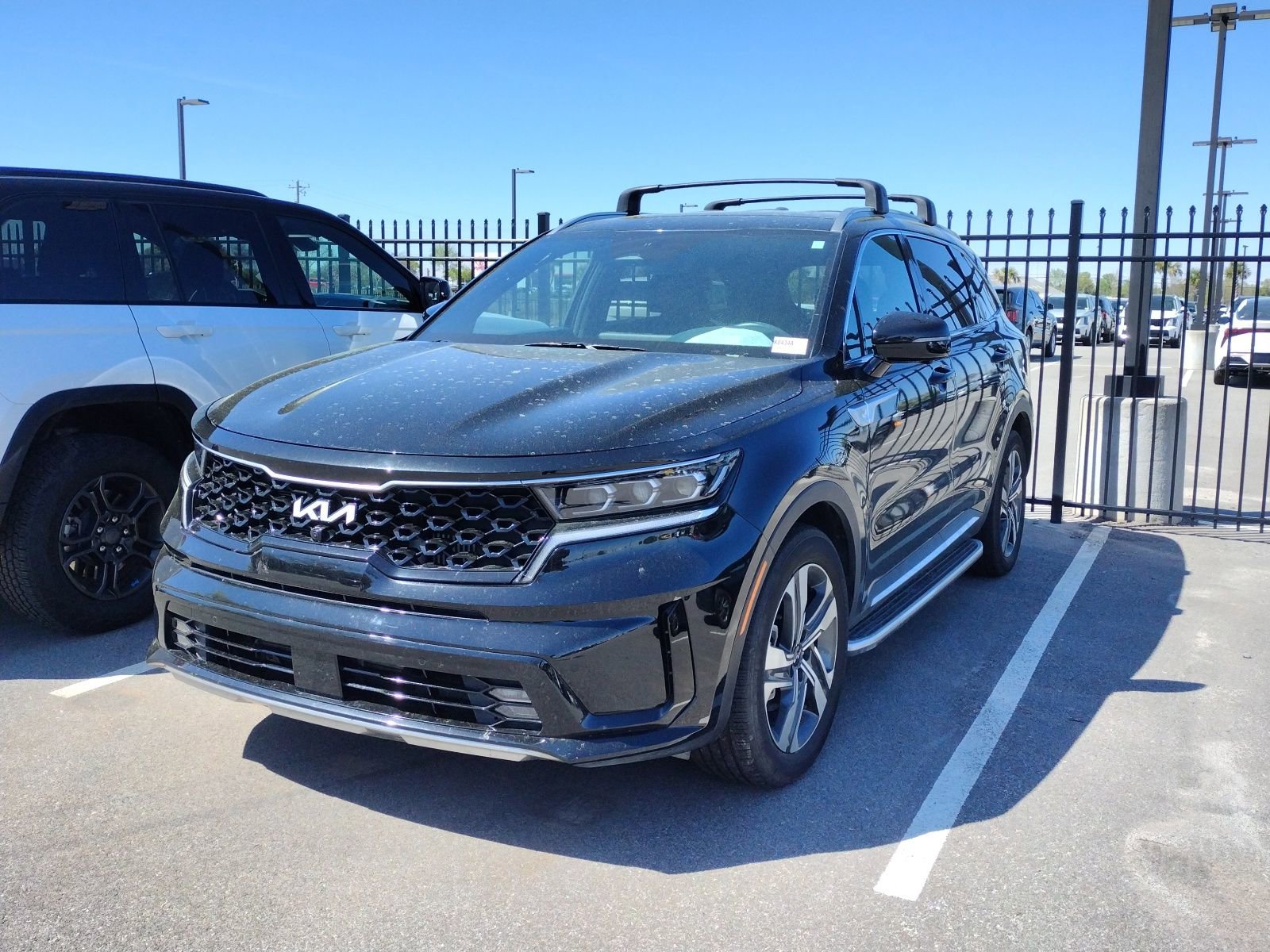 Used 2023 Kia Sorento SX Prestige image 3