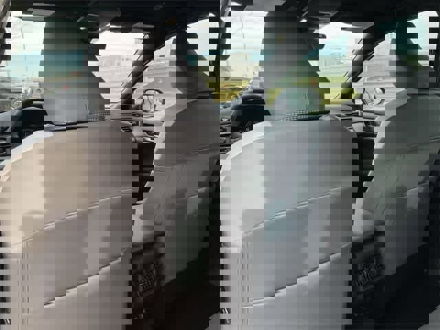 Used 2025 Toyota Camry SE image 15