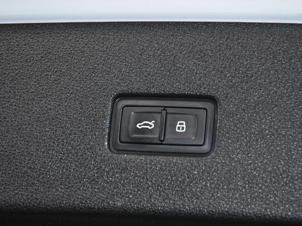 Used 2022 Audi Q8 Premium AWD/4WD image 63