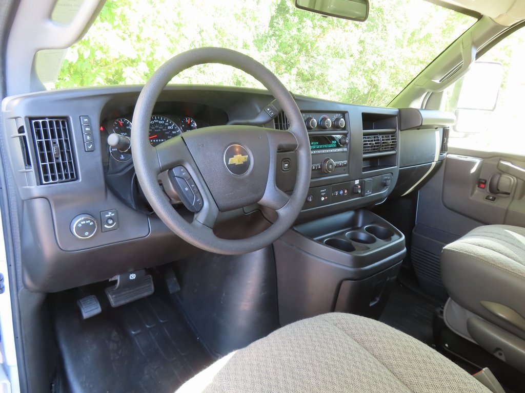New 2025 Chevrolet Express 3500 KNAPHEIDE 56 ULTRA-LOW KUV129 w/ Power Convenience Package image 20