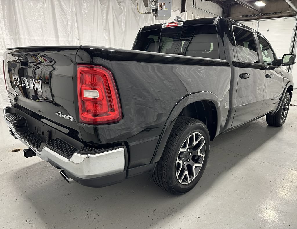 Used 2025 RAM 1500 Laramie AWD/4WD image 7