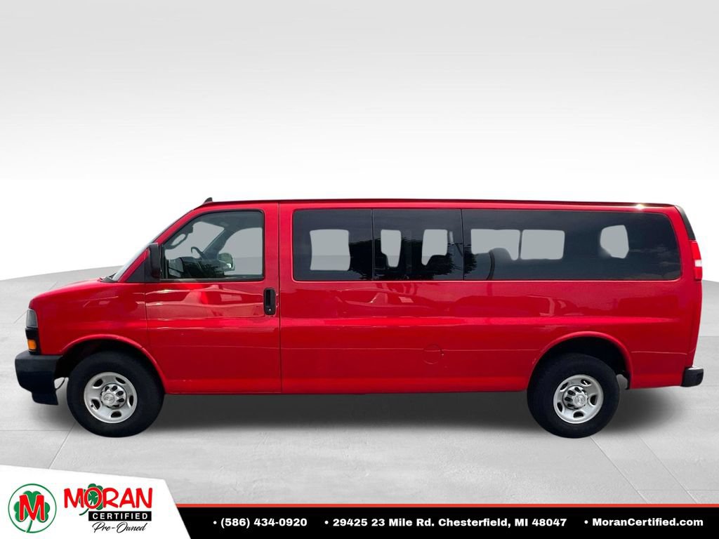 Used 2019 Chevrolet Express 3500 LS RWD image 2
