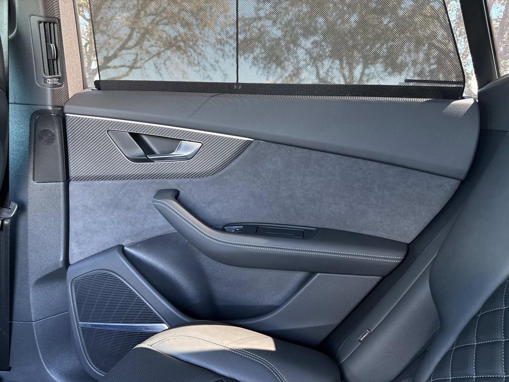 Used 2025 Audi SQ8 Prestige image 15