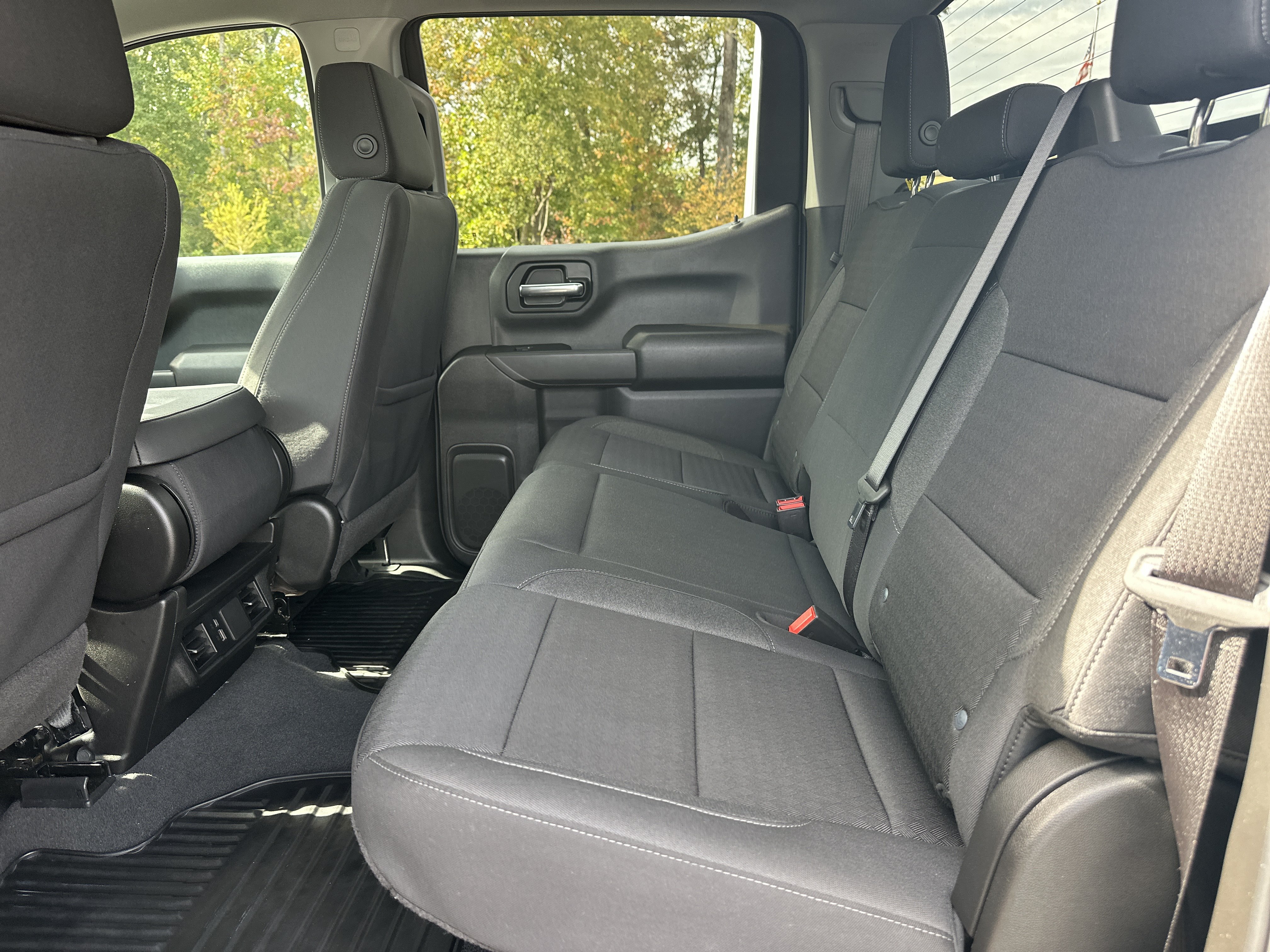 Used 2025 Chevrolet Silverado 1500 Custom Trail Boss AWD/4WD image 20