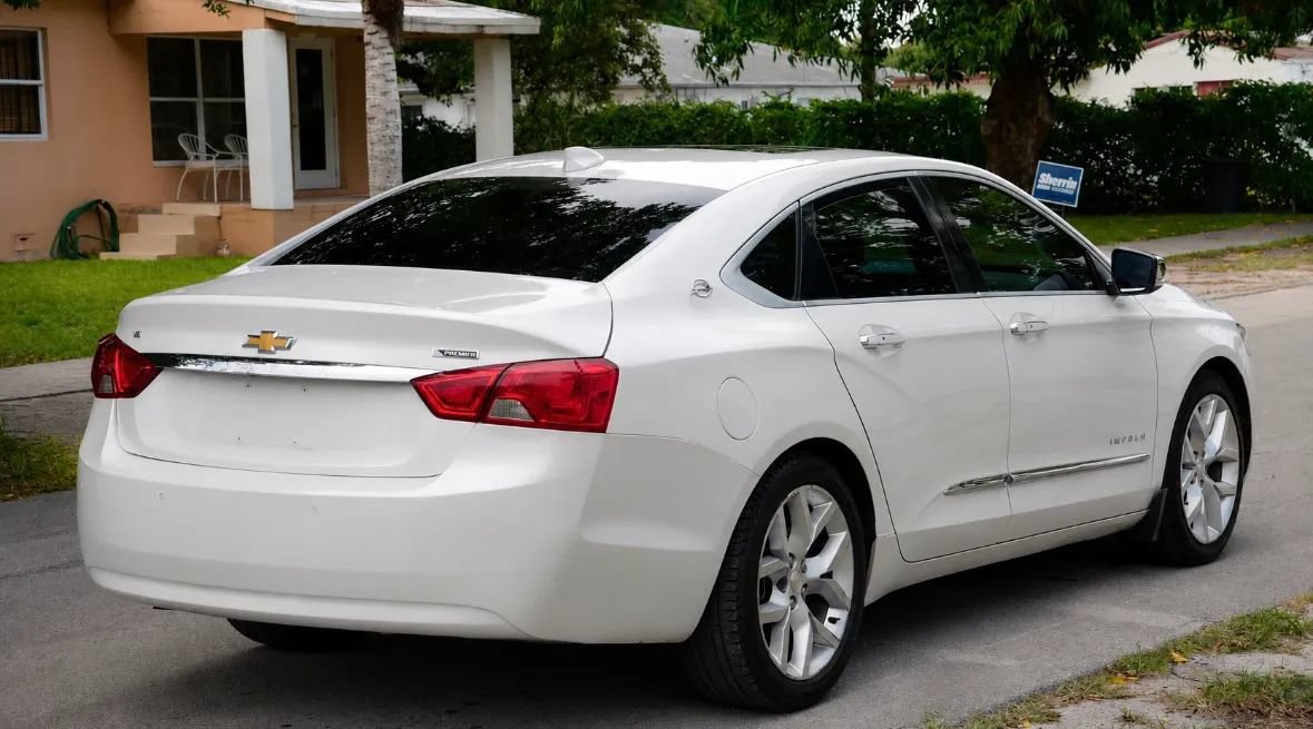 Used 2017 Chevrolet Impala Premier w/ Enhanced Convenience Package FWD image 7