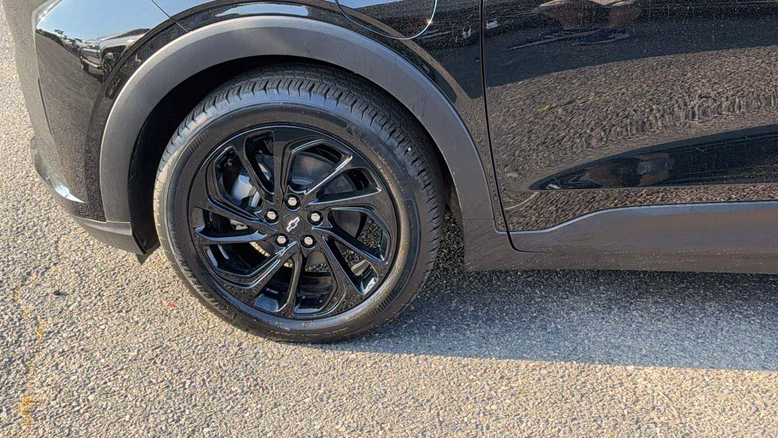 New 2027 Chevrolet Bolt RS FWD image 9