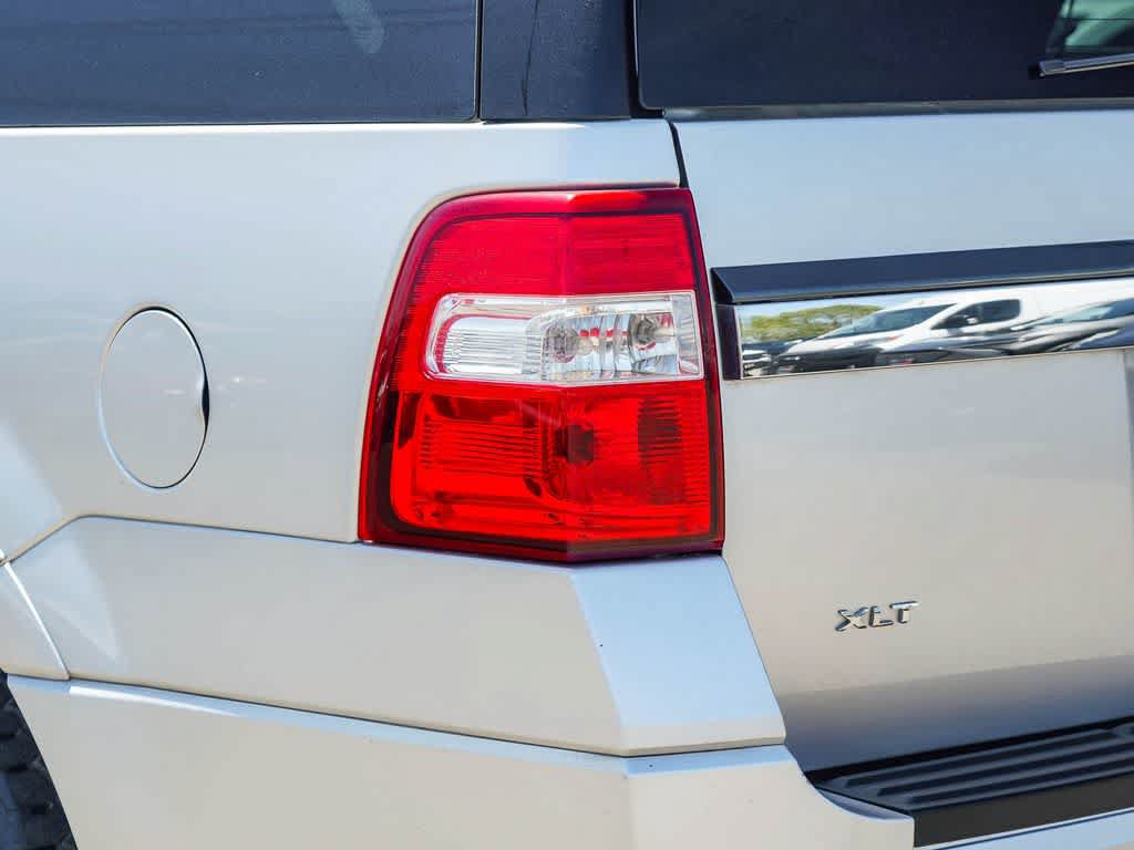 Used 2017 Ford Expedition EL XLT AWD/4WD image 7