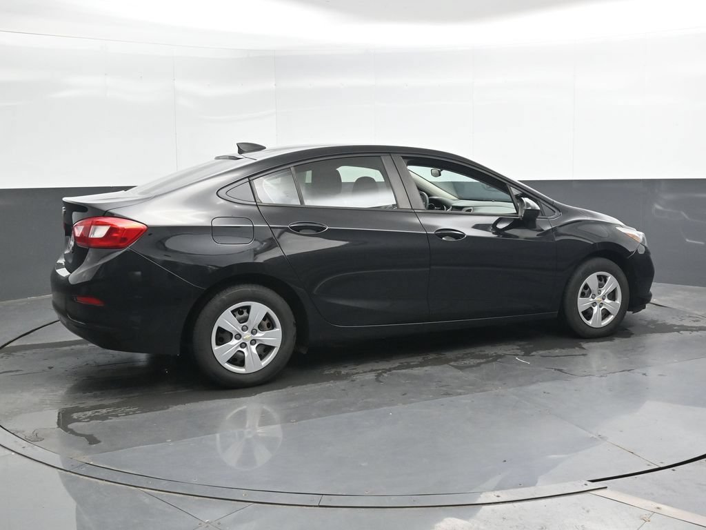 Used 2017 Chevrolet Cruze LS FWD image 3