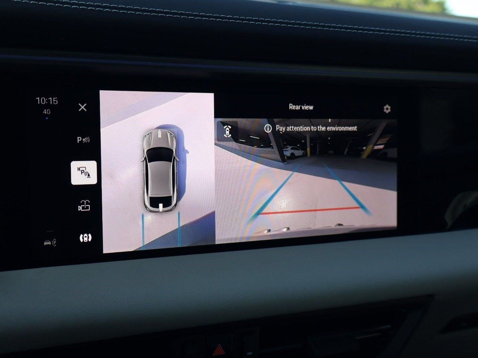 Certified 2025 Porsche Macan Electric RWD image 19