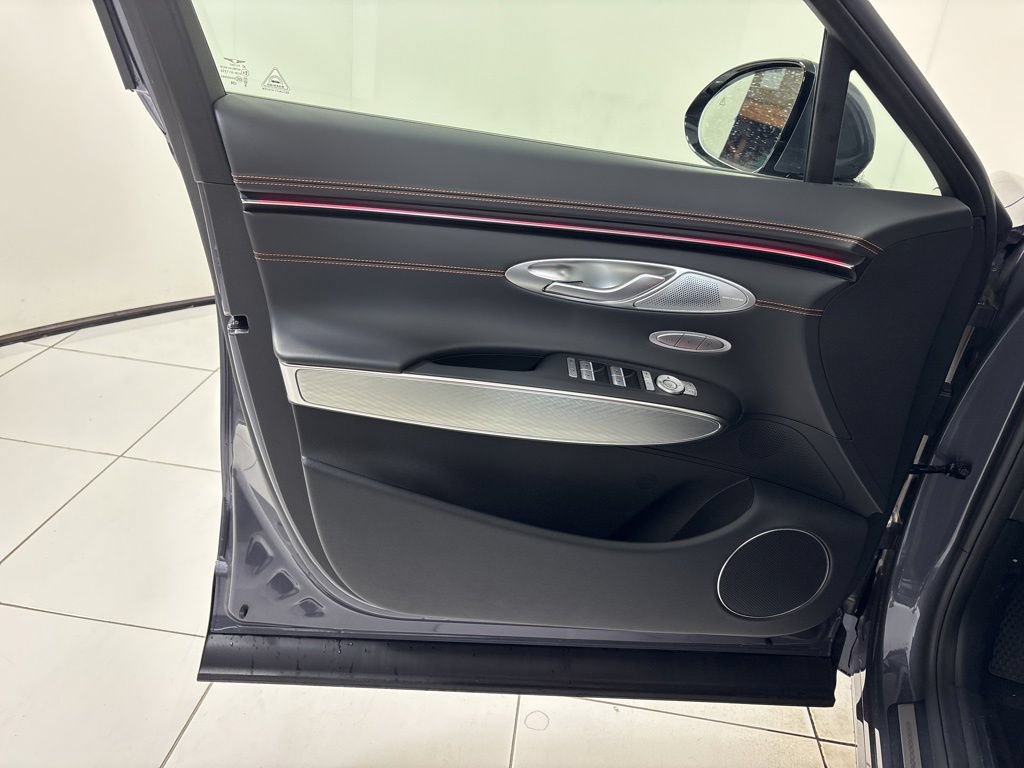 New 2026 Genesis GV70 2.5T Sport Prestige AWD/4WD image 17
