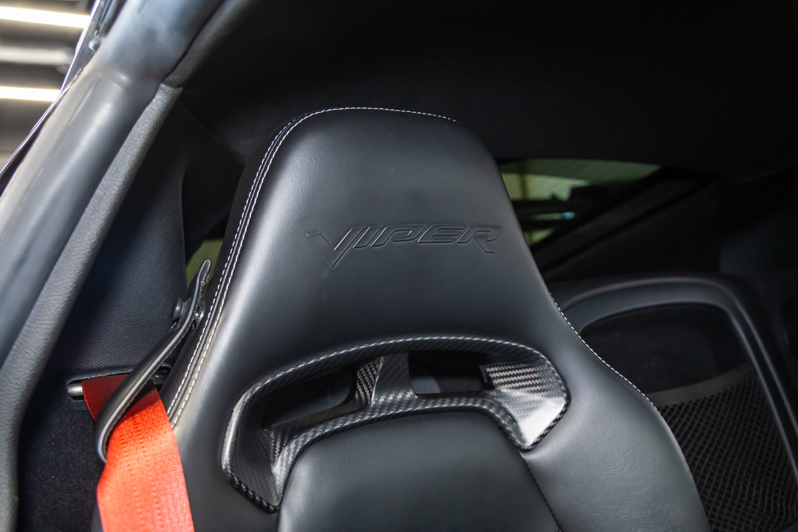 Used 2016 Dodge Viper ACR w/ Exterior Carbon Fiber Package RWD image 39