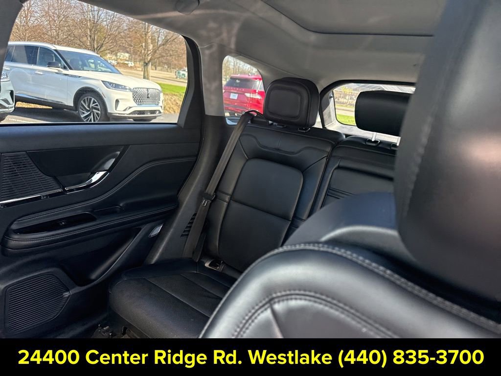 Used 2022 Lincoln Corsair AWD w/ Premium Package image 10