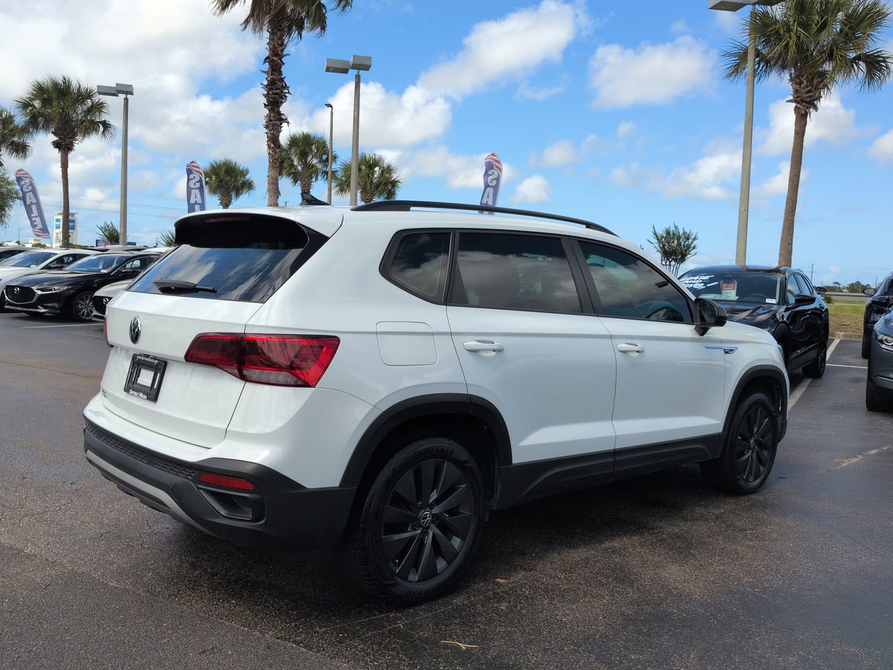 Used 2023 Volkswagen Taos S FWD image 4