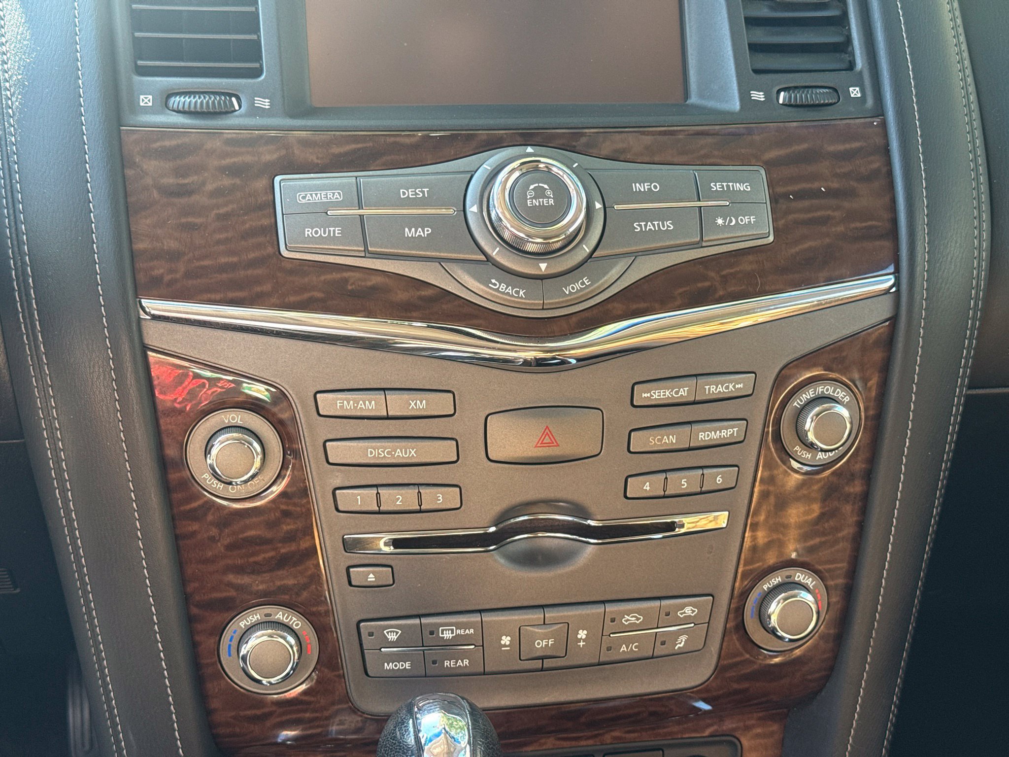 Used 2017 Nissan Armada Platinum AWD/4WD image 23