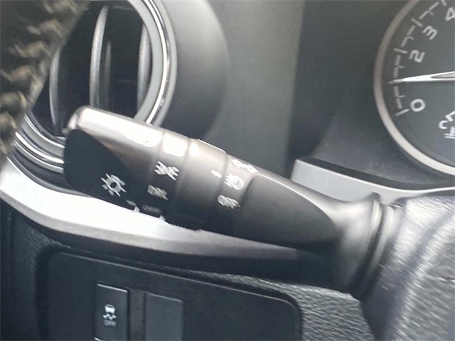 Used 2020 Toyota Tacoma TRD Off-Road w/ Technology Package image 21