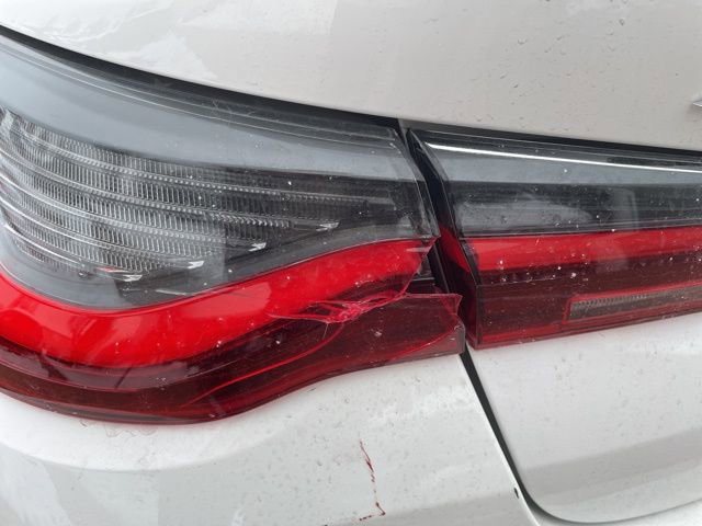 Used 2024 BMW M4 xDrive Competition w/ Executive Package image 17