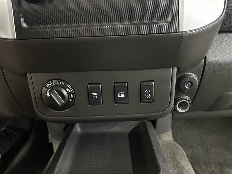 Used 2011 Nissan Xterra PRO-4X w/ Pro-4x Leather Pkg AWD/4WD image 23