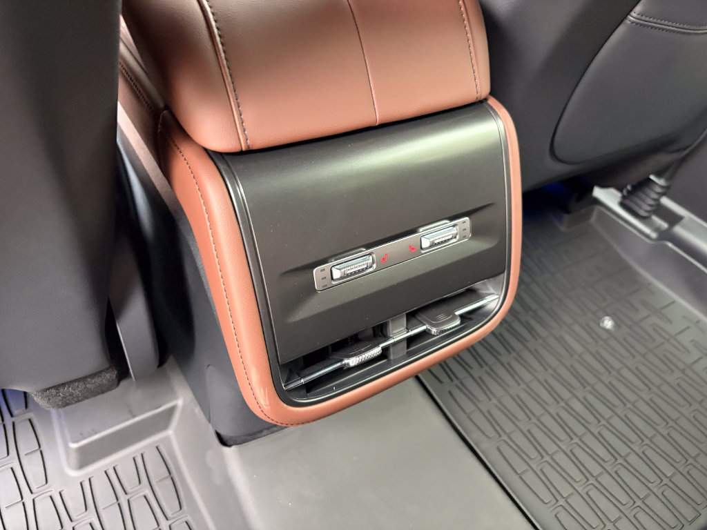 New 2026 Lincoln Nautilus Reserve AWD/4WD image 56