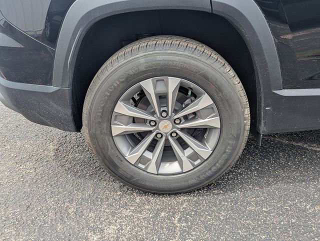 New 2026 Chevrolet Equinox LT FWD image 3