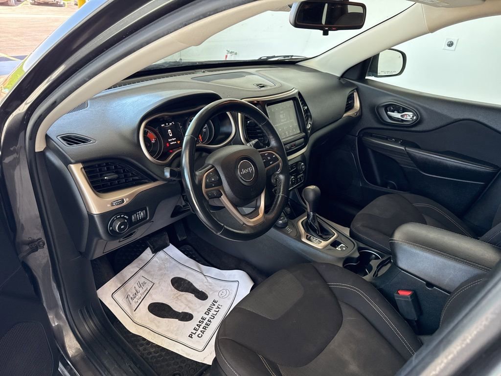 Used 2016 Jeep Cherokee Latitude w/ Safety/Convenience Group image 7