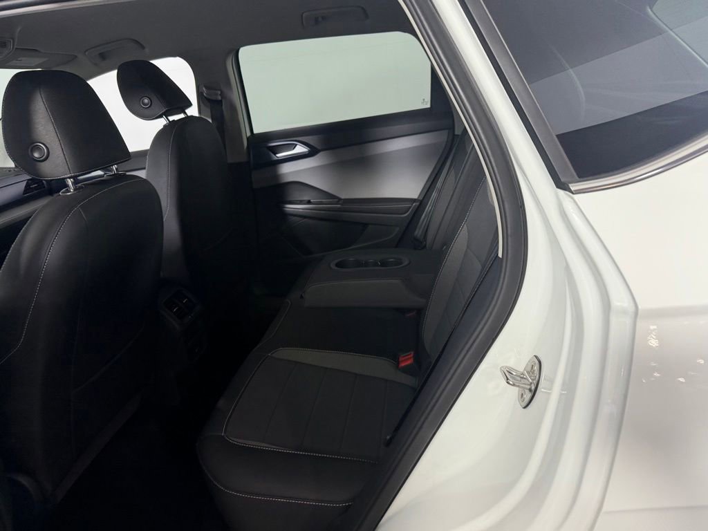 Used 2024 Volkswagen Taos SE FWD image 26