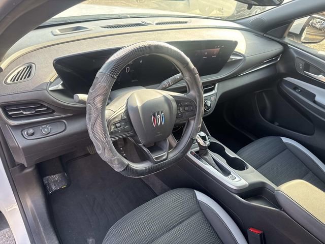 Used 2024 Buick Envista Preferred image 22