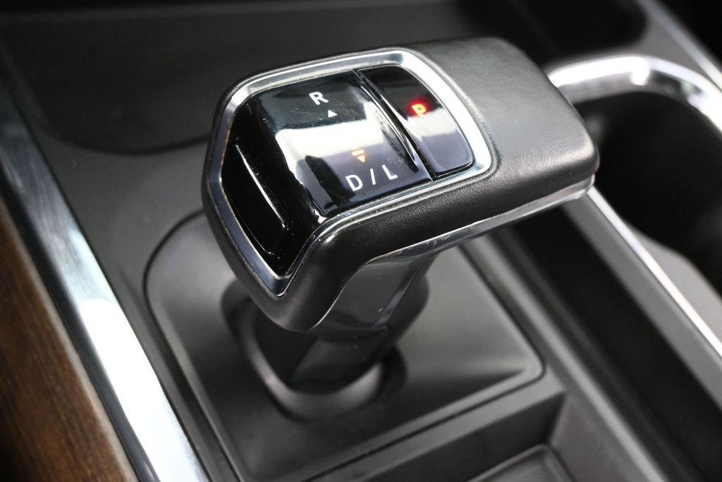 Used 2023 Chevrolet Silverado 1500 High Country w/ High Country Premium Package AWD/4WD image 28