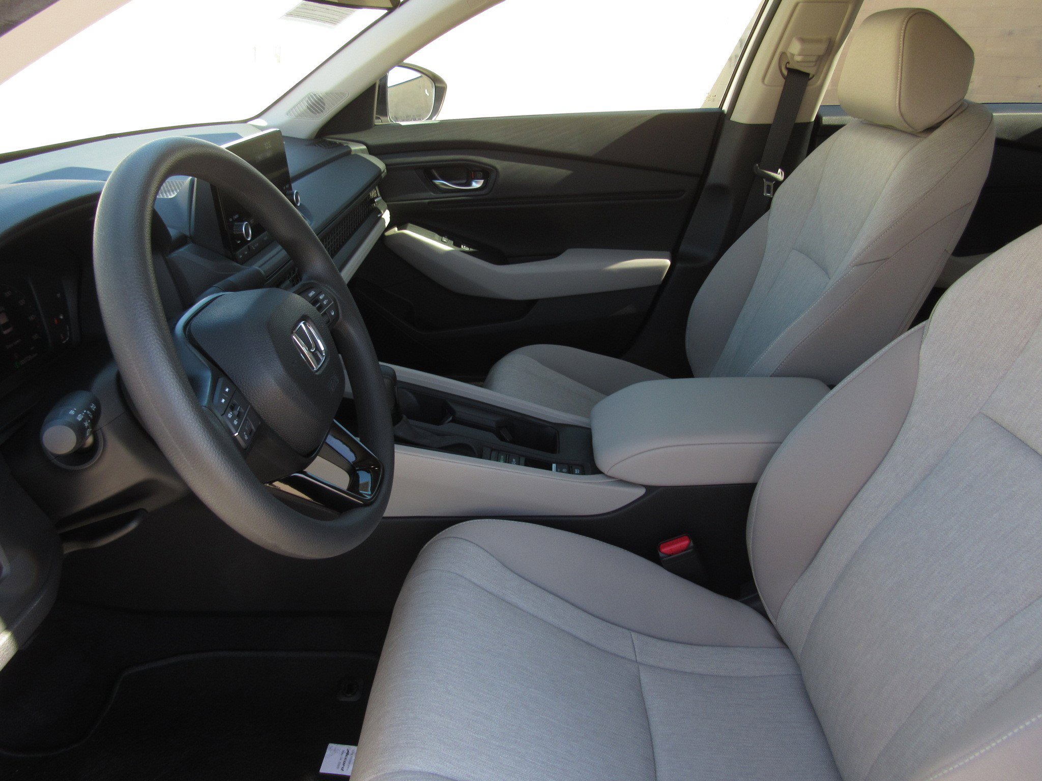 Used 2025 Honda Accord SE image 14